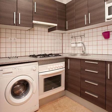 Enjoy Apartments Vp Camp Nou Барселона Екстериор снимка